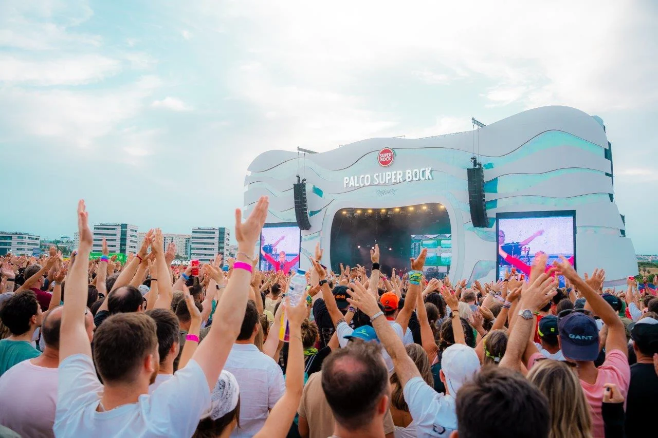 Rock in Rio Lisboa reúne 100 mil e esquenta setembro histórico no Brasil