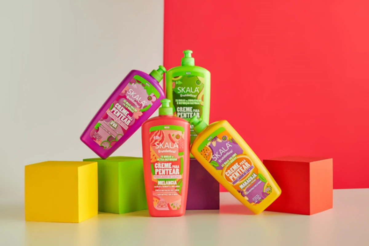 skala amplia frutastica com 4 cremes para pentear e foco na finalizacao featured