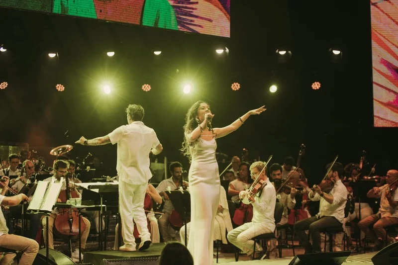Sophie Charlotte revive Gal Costa em single com a OSBA