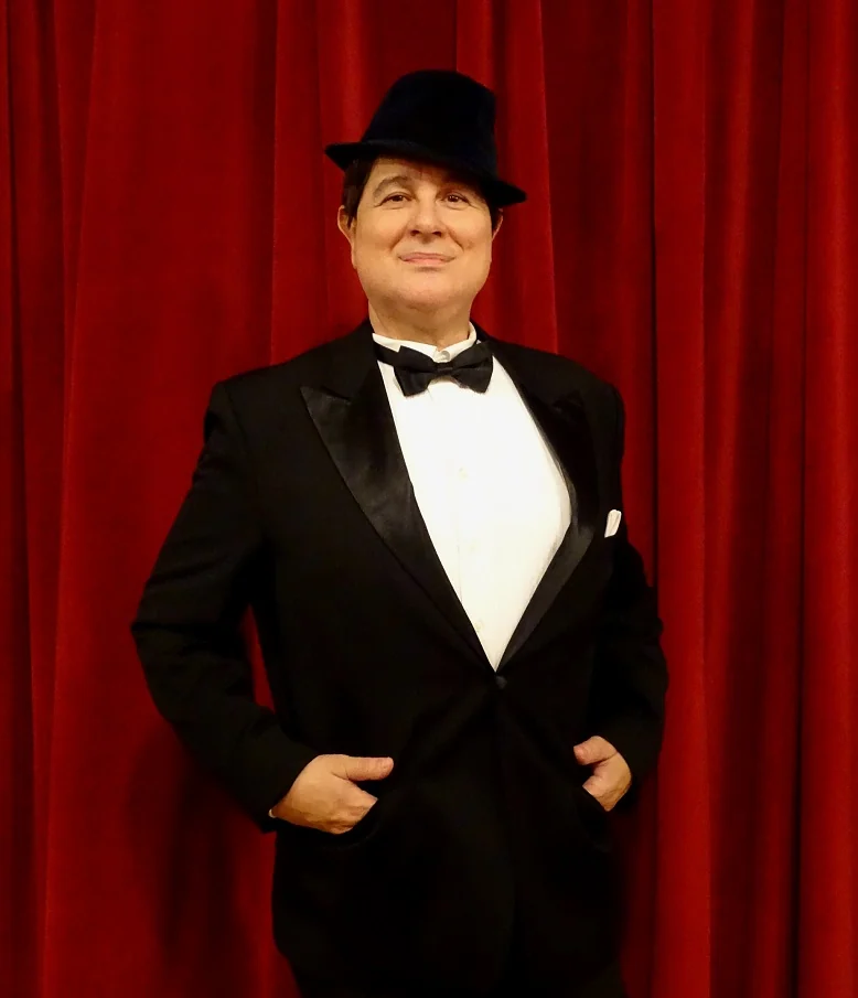Tenor do Municipal homenageia Sinatra e Bublé na Tijuca