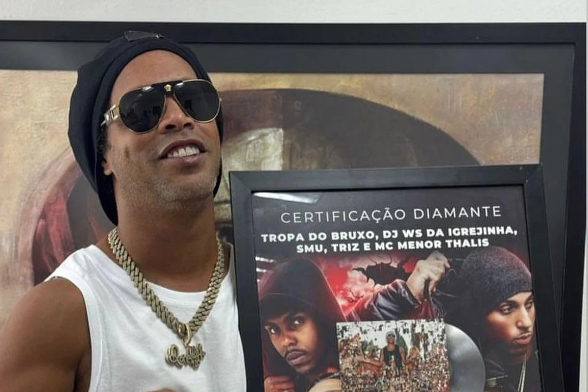 tropa do bruxo lanca campeao e transforma futebol em manifesto featured