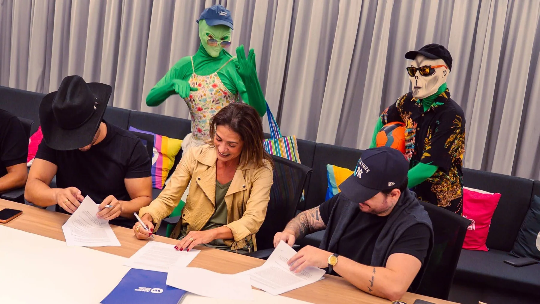 Warner aposta alto e leva Brenno & Matheus para nova fase do sertanejo