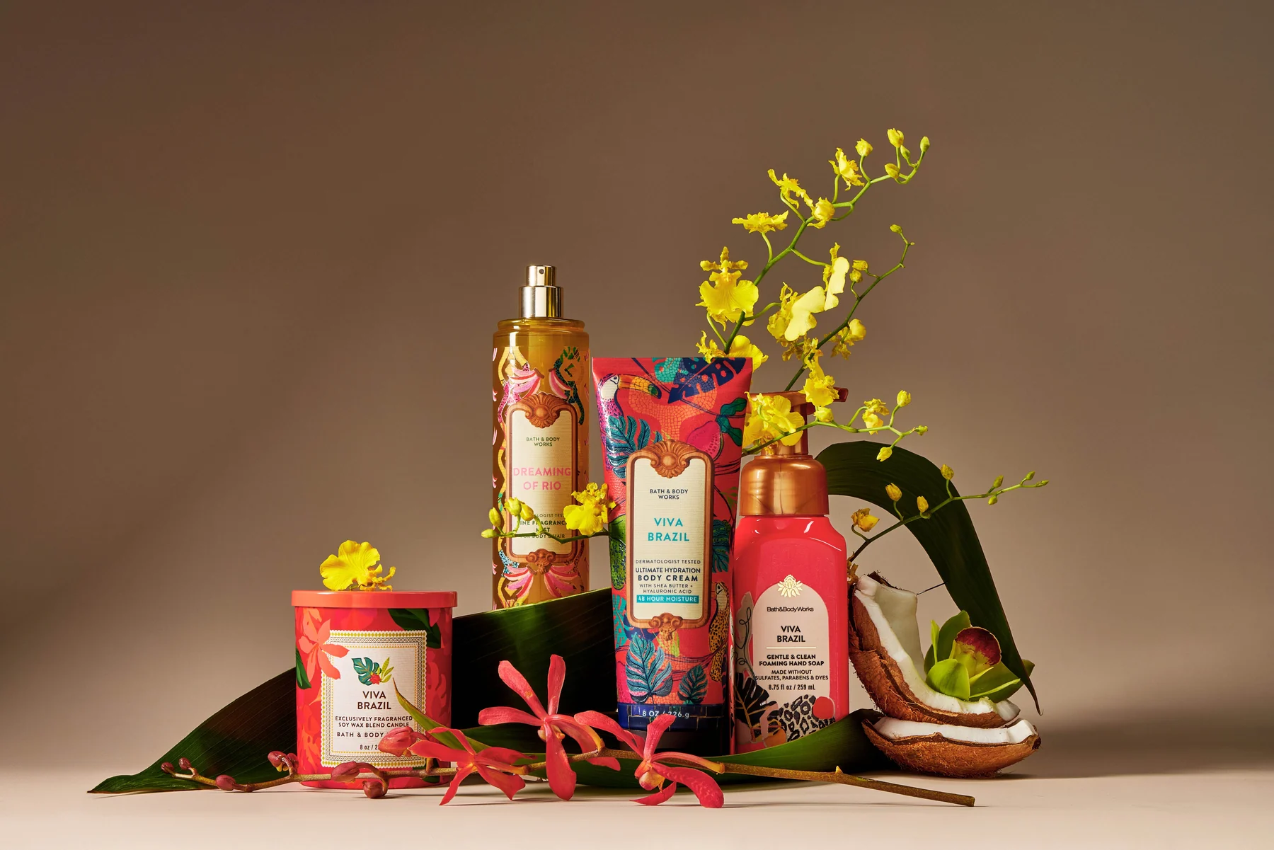 Bath & Body Works estreia no Brasil com loja e coleção inspirada no país