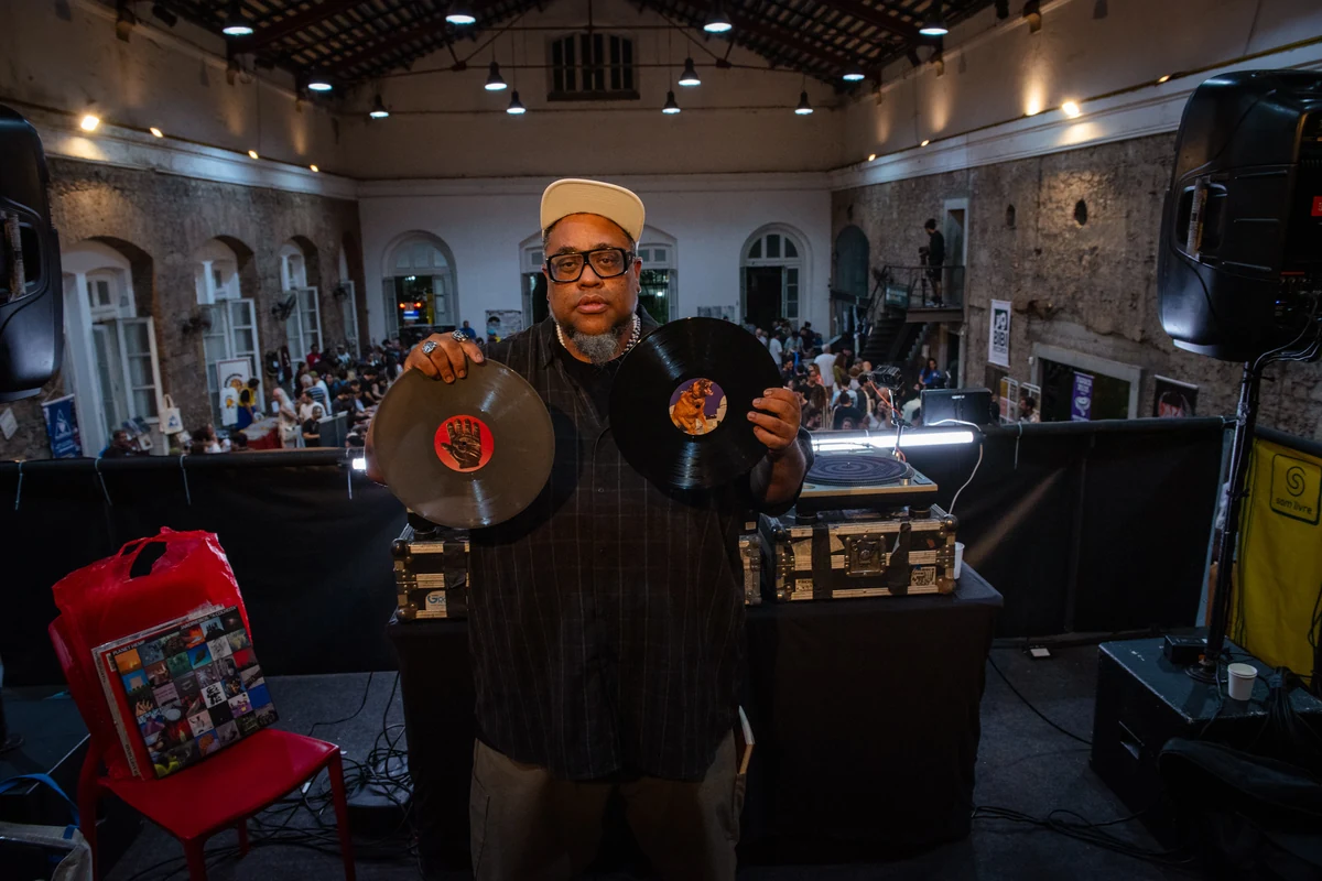 bnegao revisita o planet hemp e ativa memoria do vinil no rio featured