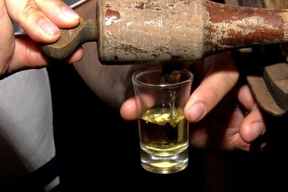 cachaca do circuito das aguas ganha selo de origem featured