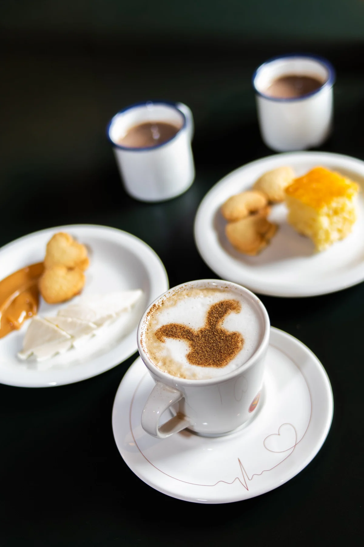 Cafeteria retrô no Hotel Fazenda Vilarejo resgata sabores e memórias da fazenda