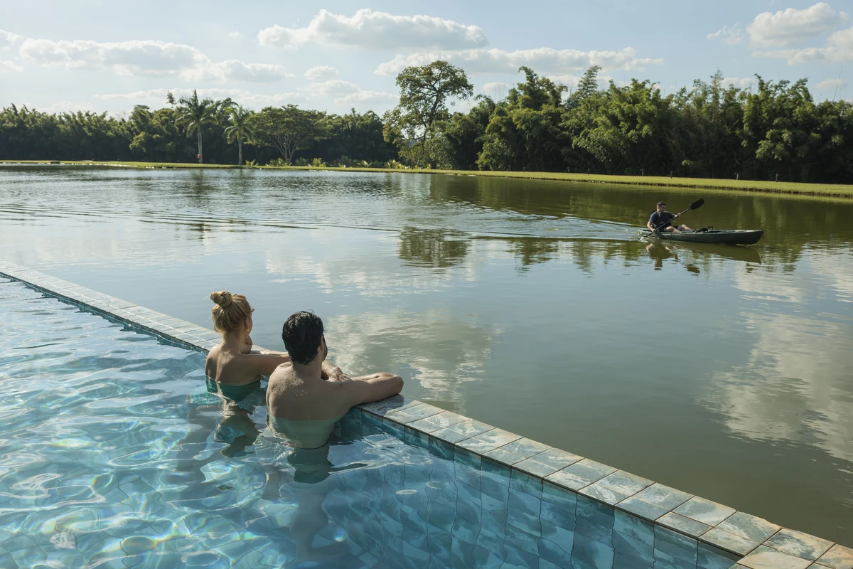 clara resorts da diaria extra e estica ferias em familia featured