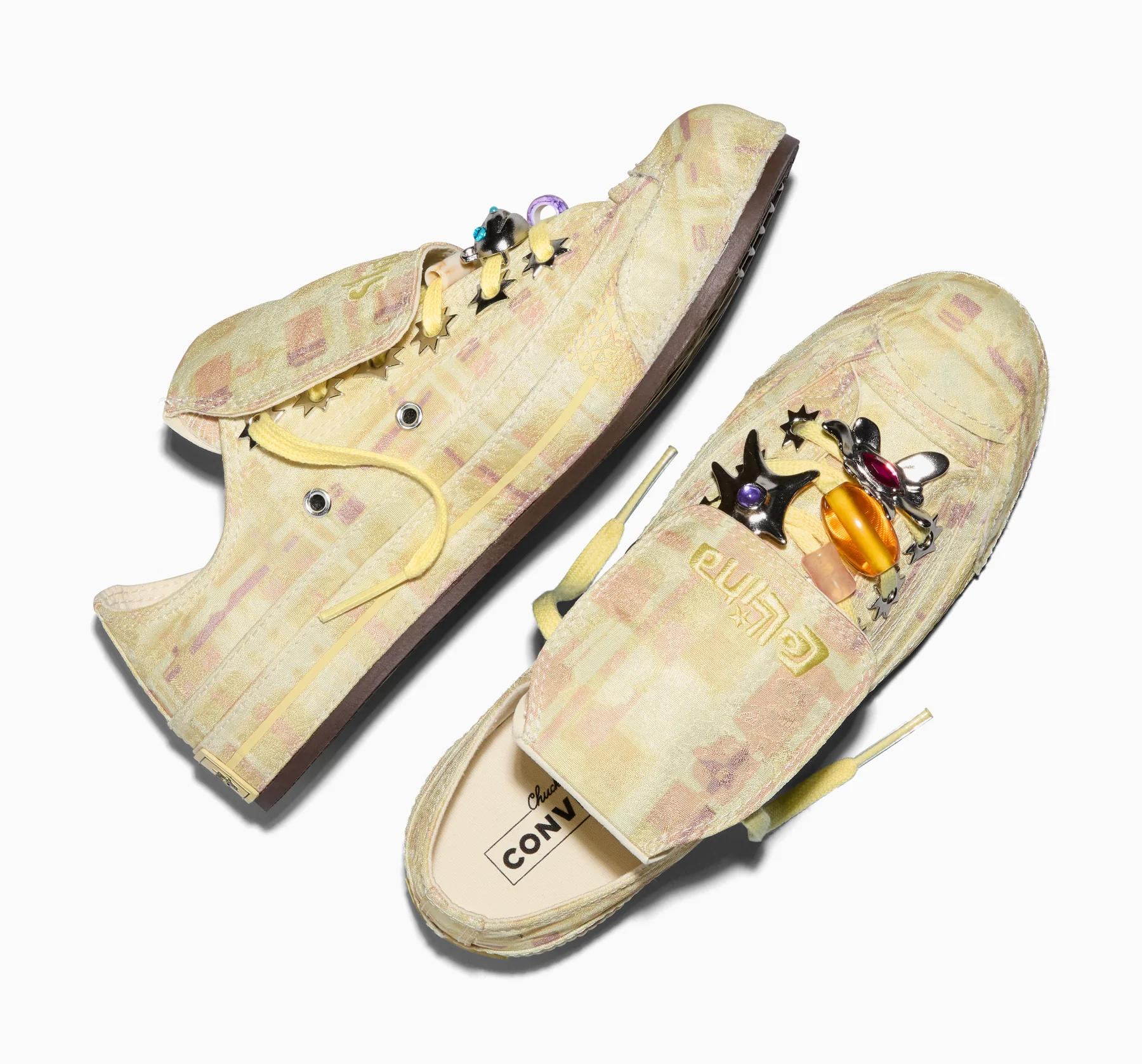 Converse reinventa o Chuck 70 em collab com Collina Strada