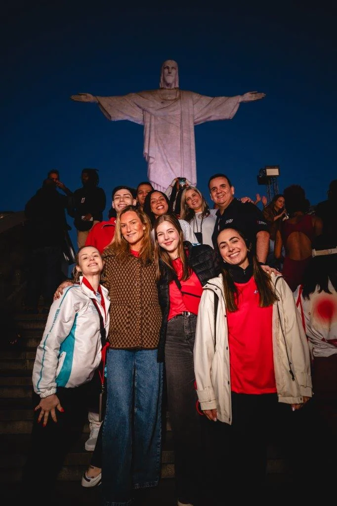 Cristo Redentor recebe aulão sobre ciclo menstrual ao amanhecer