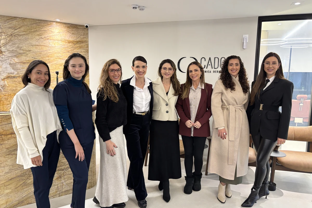dermatologista reune medicos em imersao sobre terapias capilares featured