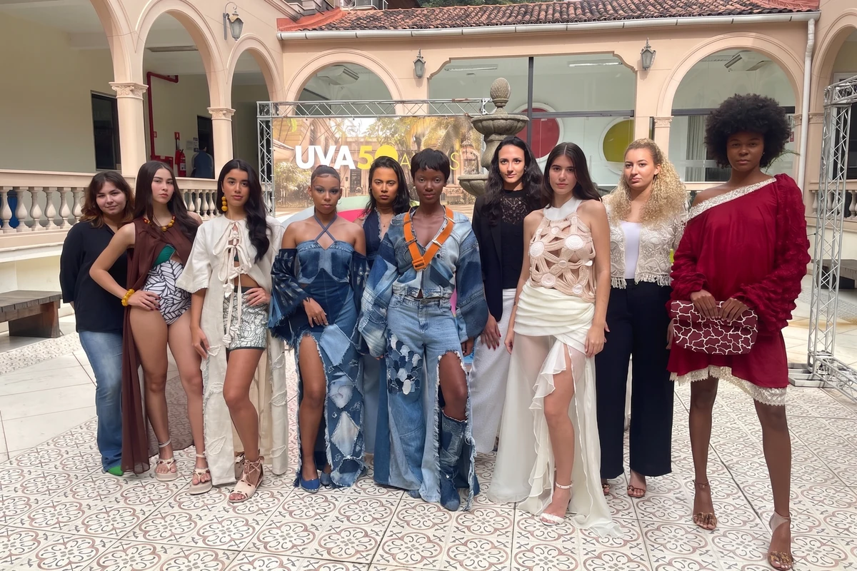 desfile da uva leva moda inspirada na comida ao museu da cidade featured