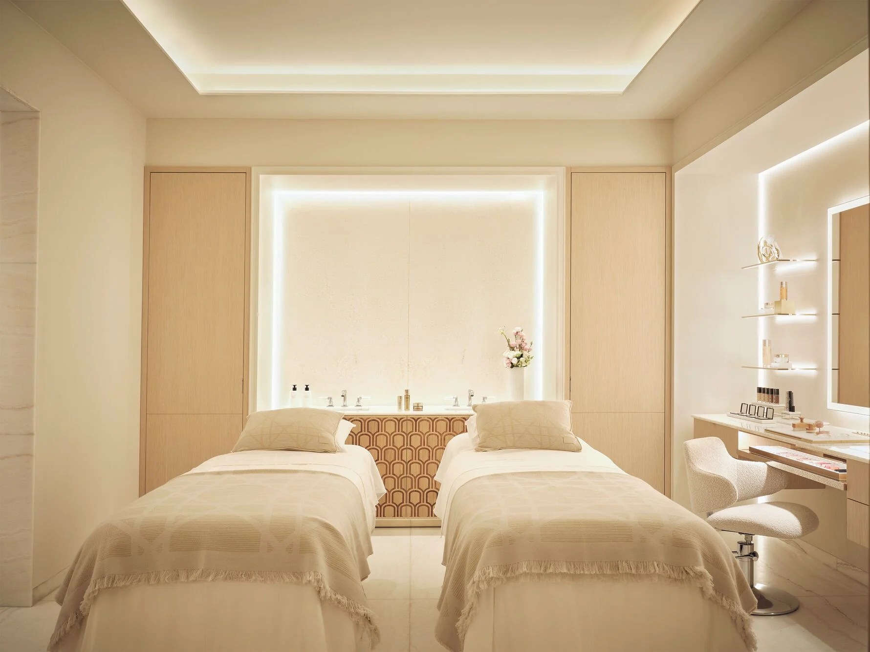 Dior inaugura spa permanente em hotel histórico na Sicília