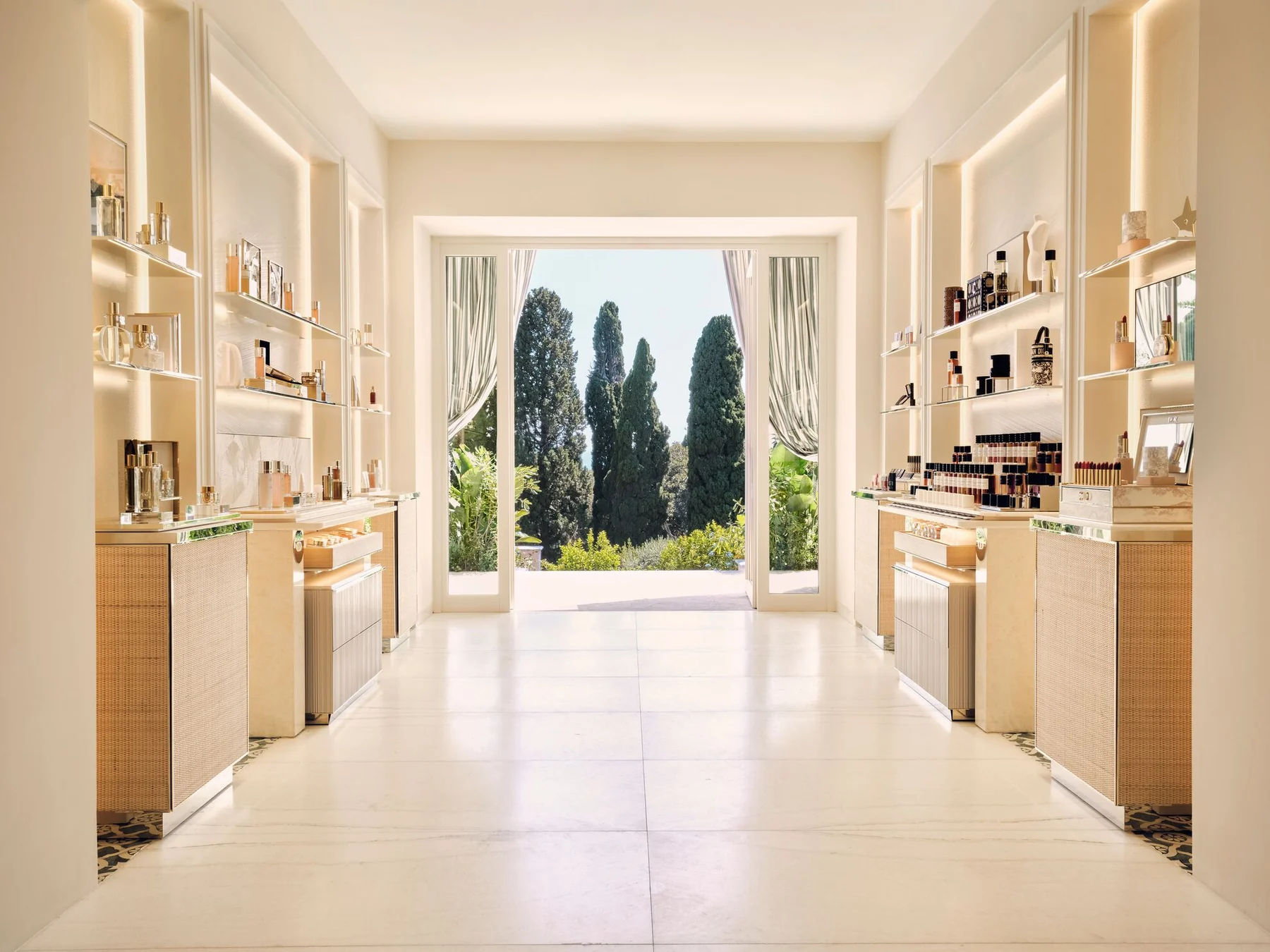 Dior inaugura spa permanente em hotel histórico na Sicília