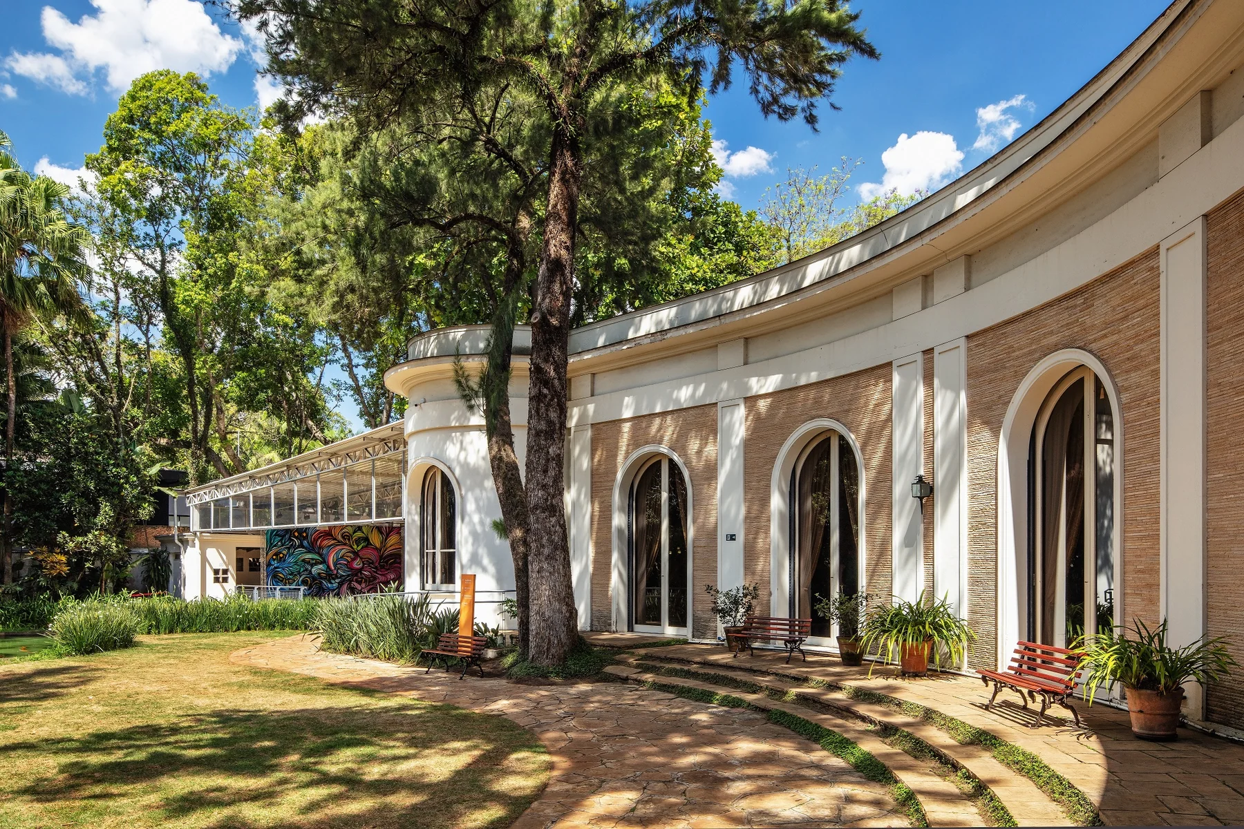 Estátuas vivas ativam jardim da Casa Ema Klabin em nova performance 1 Estátuas vivas ativam jardim da Casa Ema Klabin em nova performance