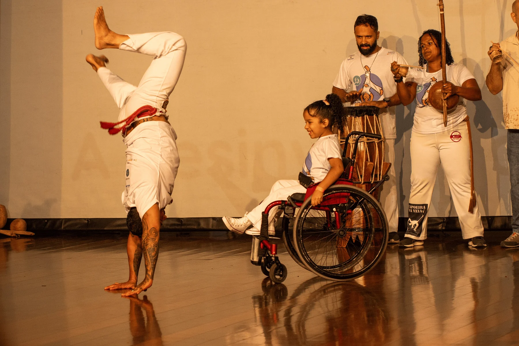 Festival Din Down Down transforma Niterói com arte e inclusão