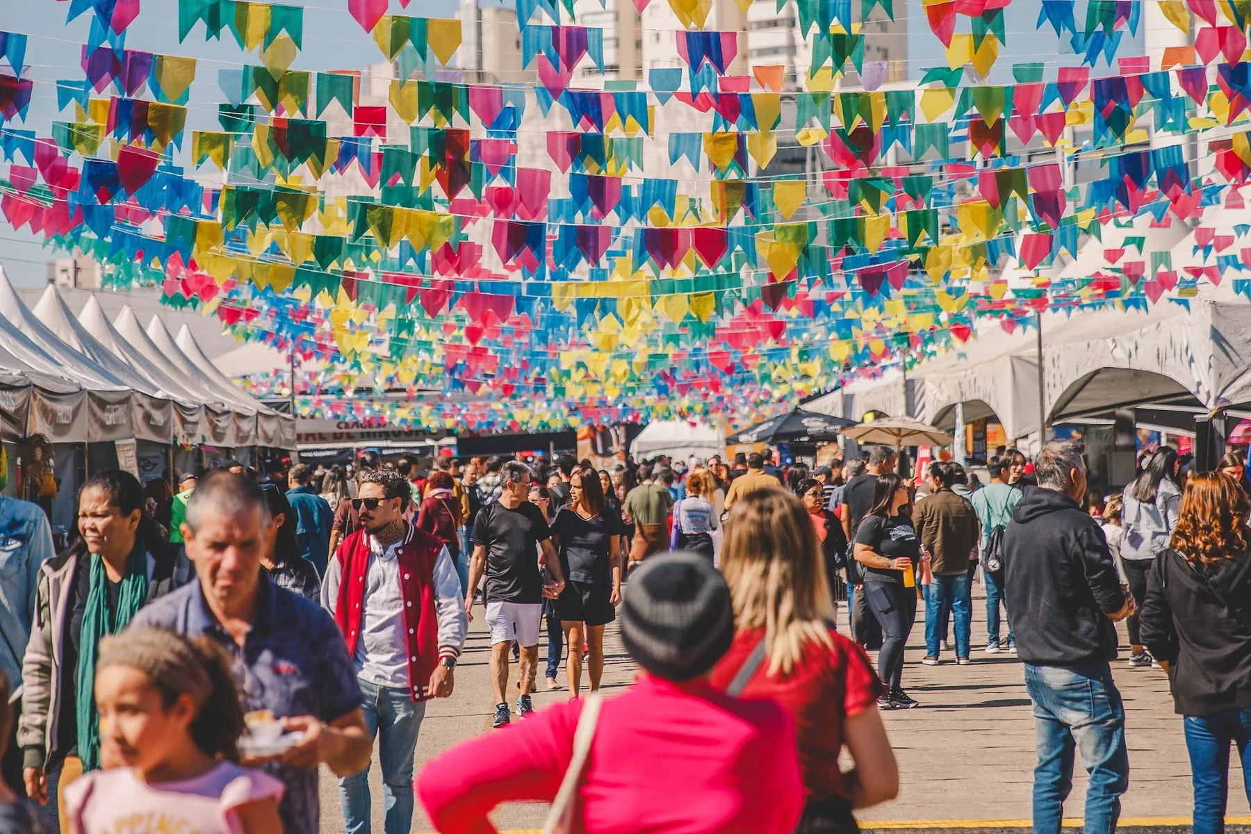 Festival no Memorial reúne milho, acarajé, sopas e adoção