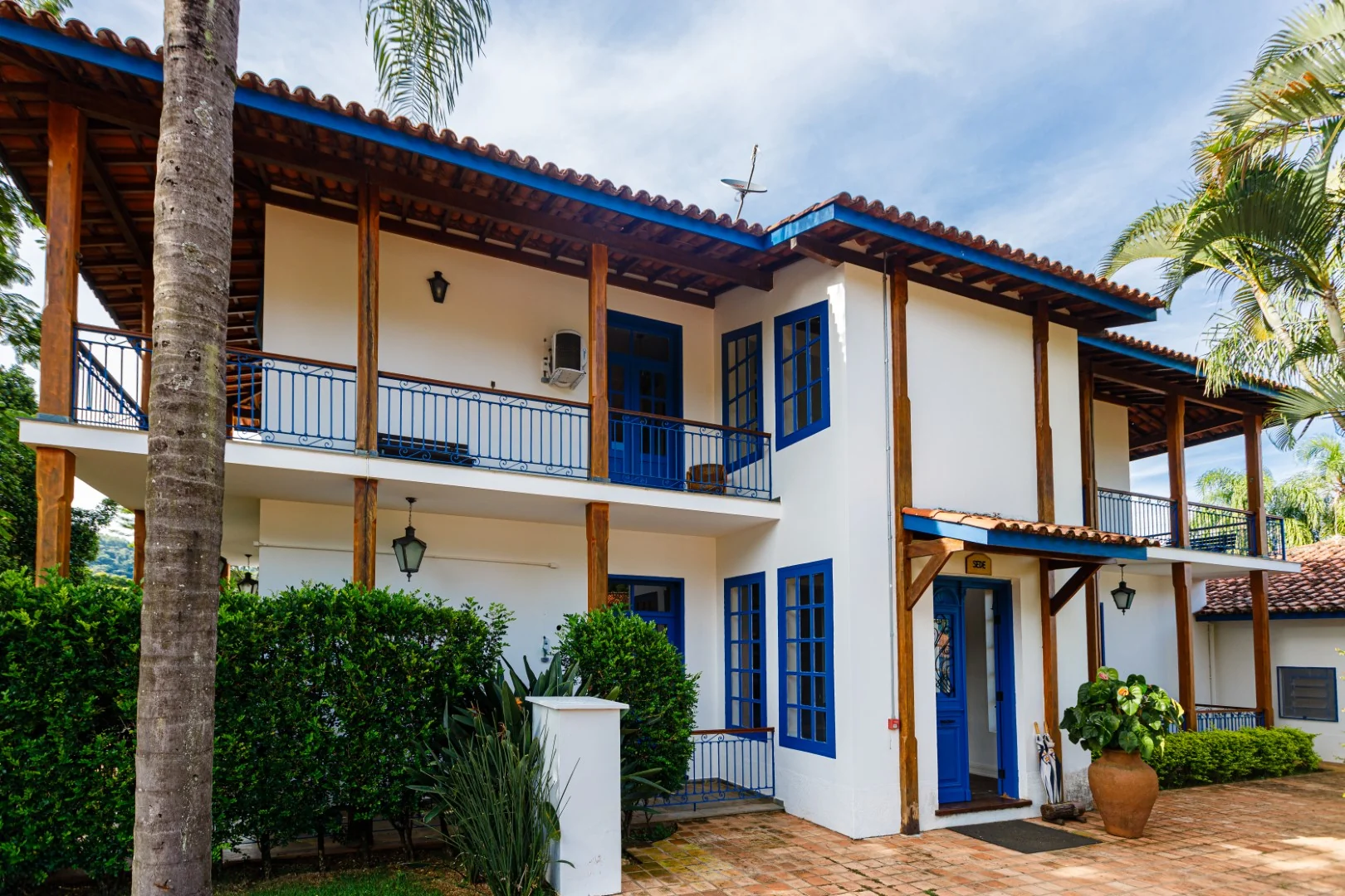 Hotel histórico em Amparo transforma estadia em destino completo