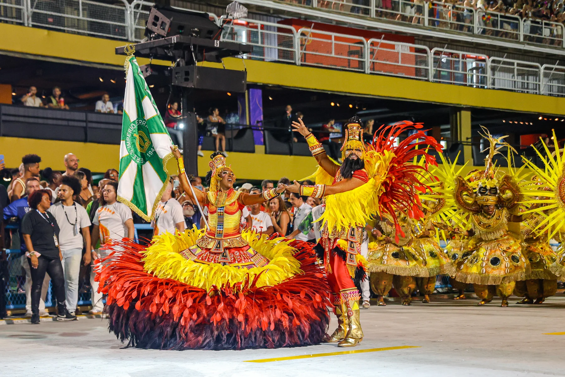 Império Serrano lança enredo para 2027 em roda de samba na Cinelândia