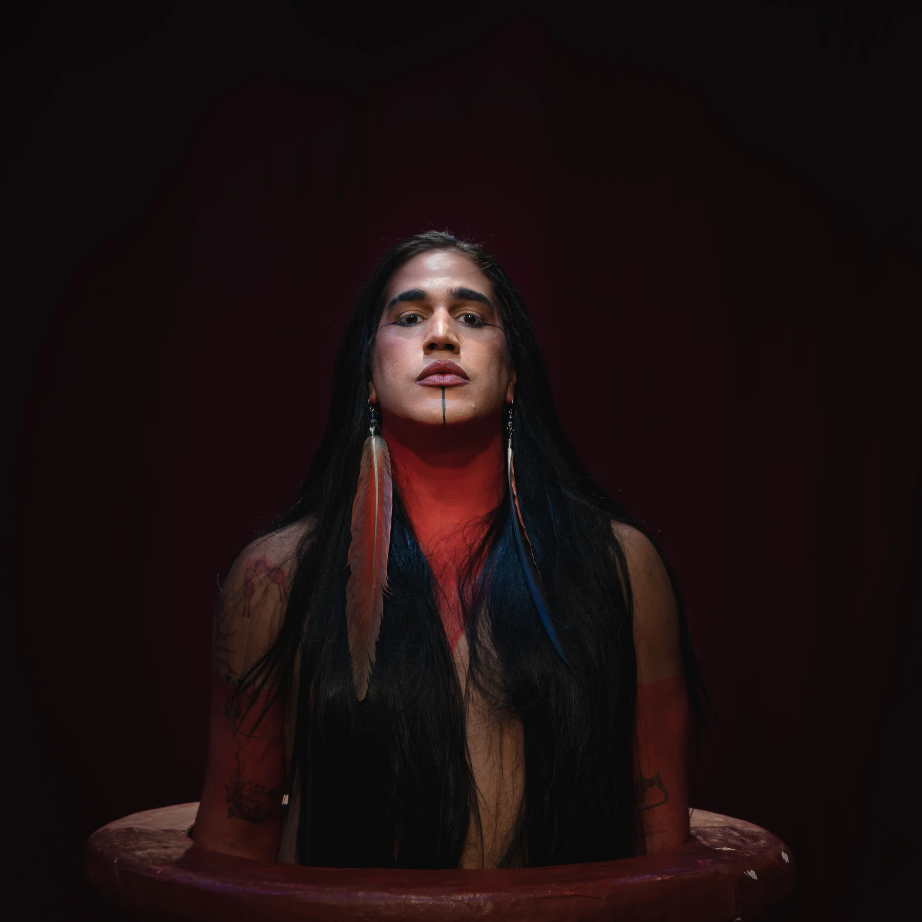 Juão Nyn transforma apagamento indígena em potência no teatro