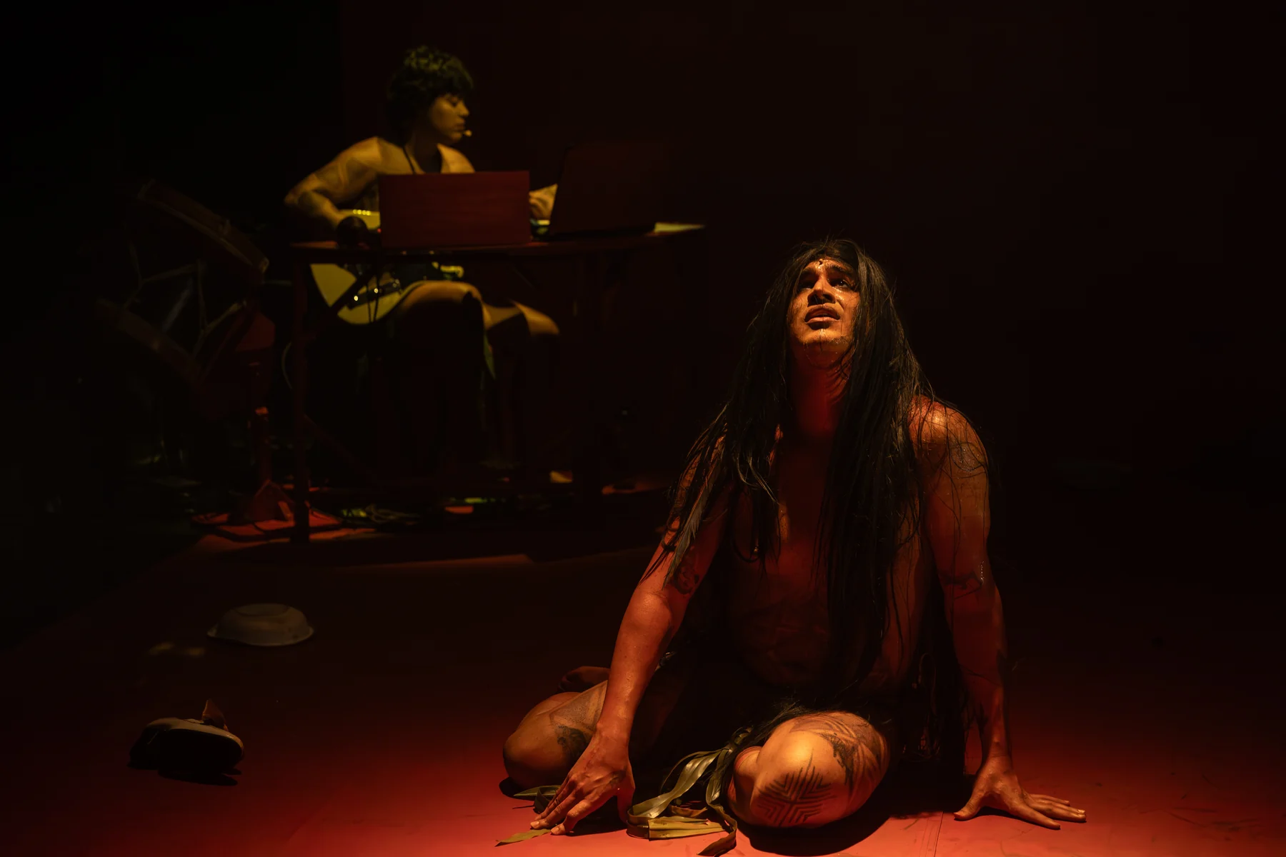 Juão Nyn transforma apagamento indígena em potência no teatro
