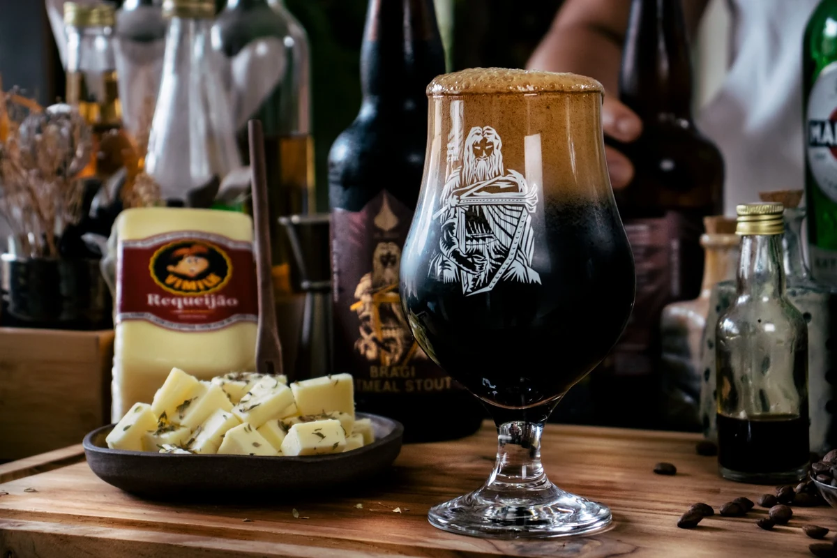 l beer lanca stout rara que une dois tempos em uma unica garrafa featured