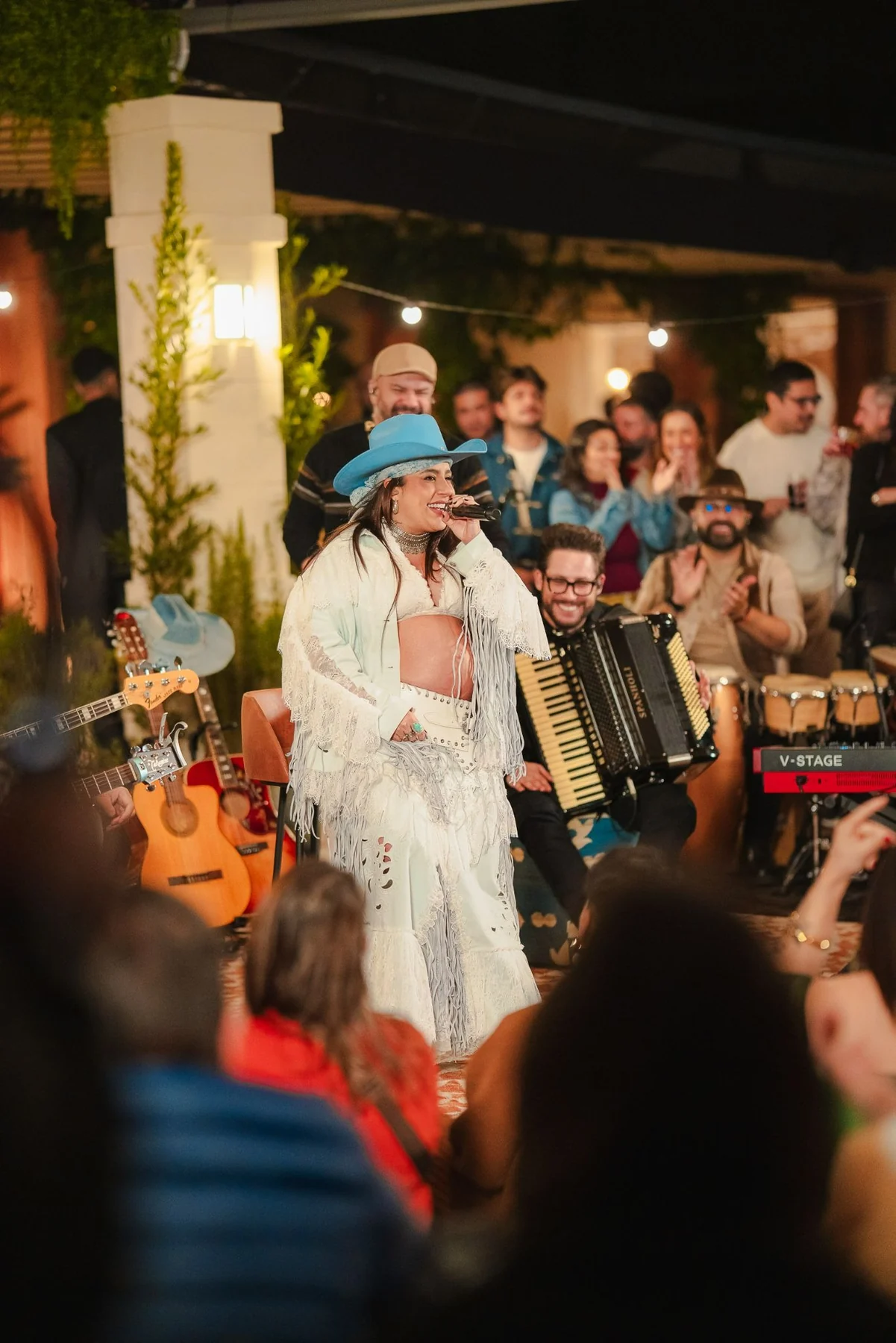 Lauana Prado grava projeto íntimo às vésperas do nascimento de Dom