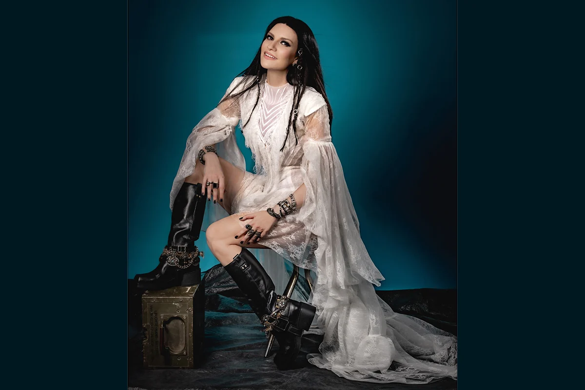 Laura Pausini canta na final da Copa 2026 com Robbie Williams