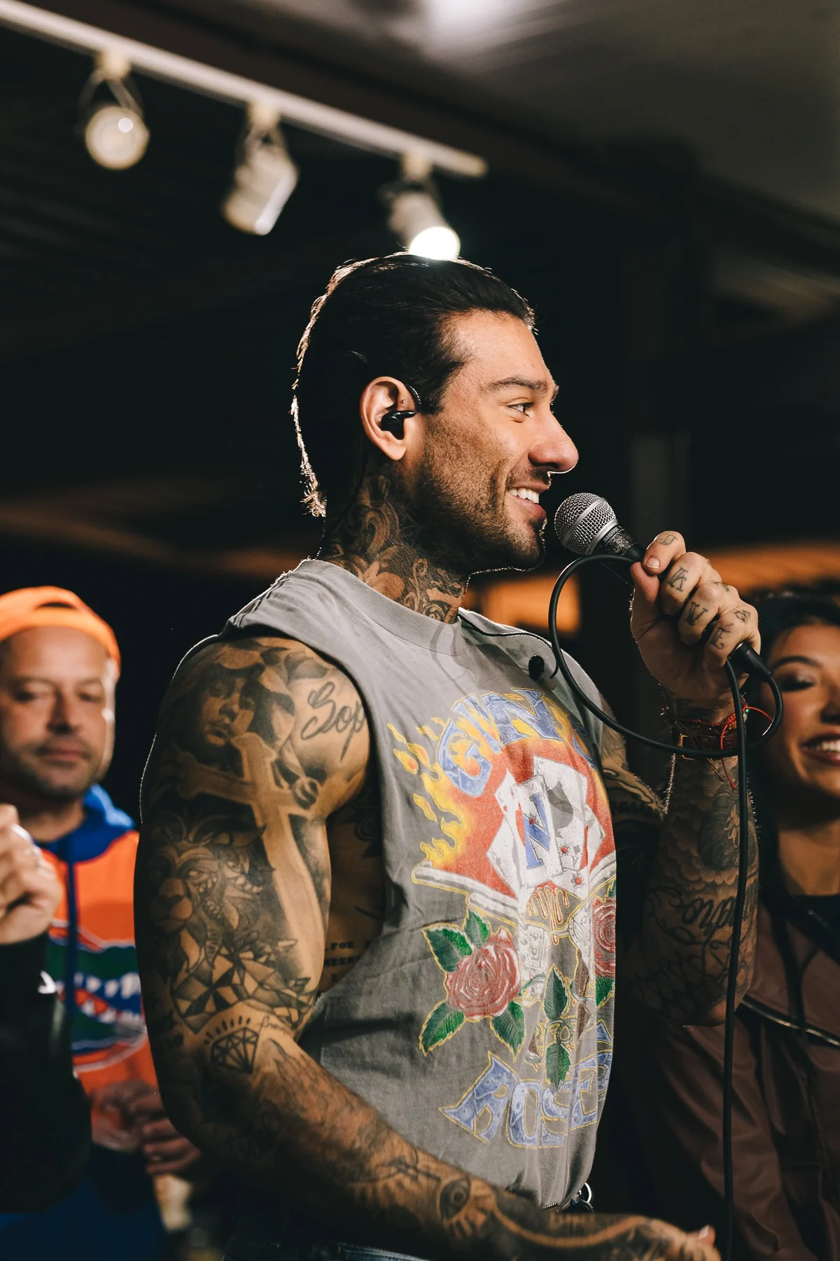 Lucas Lucco mistura rock dos anos 2000 com piseiro em novo álbum