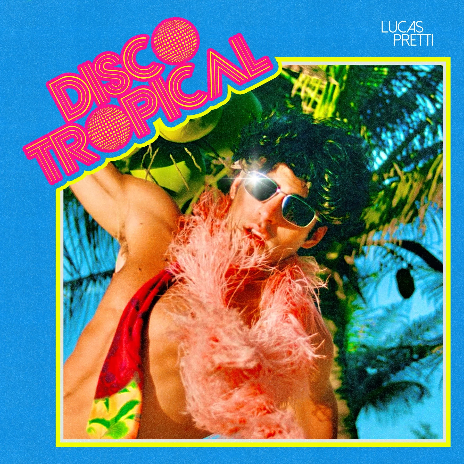 Lucas Pretti aposta na leveza e no afeto em “Disco Tropical”
