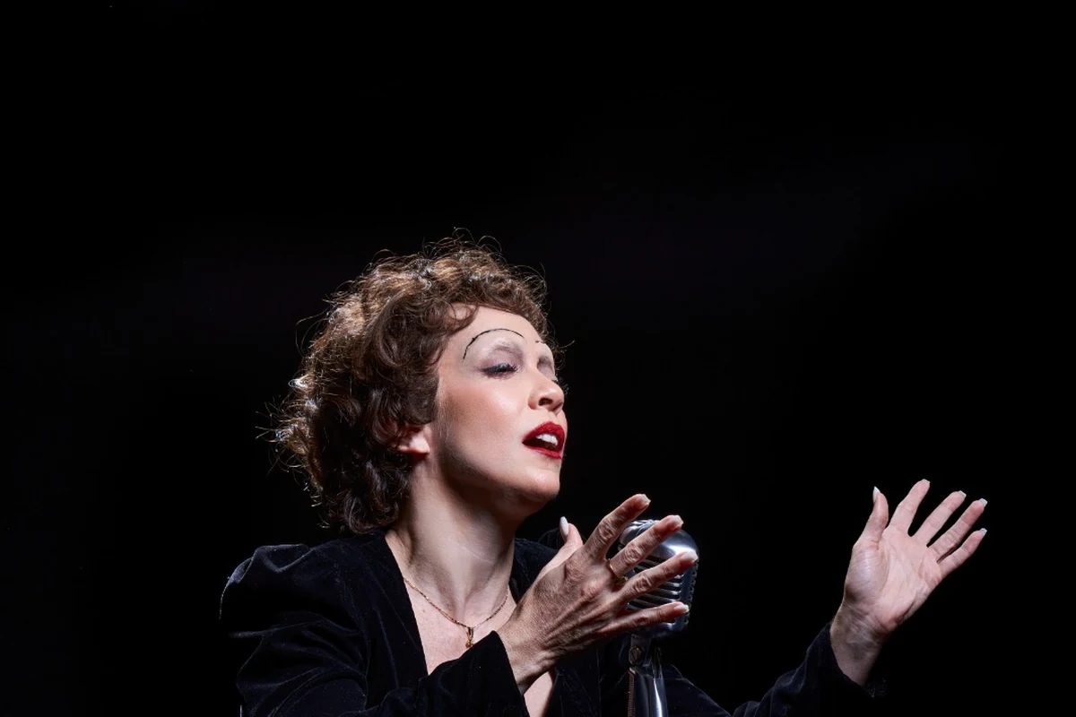 Musical sobre Piaf expõe perdas e viradas da cantora francesa musical sobre piaf expoe perdas e viradas da cantora francesa featured