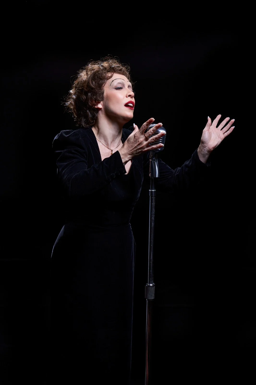 Musical sobre Piaf expõe perdas e viradas da cantora francesa 1 Musical sobre Piaf expõe perdas e viradas da cantora francesa