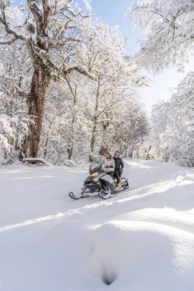 Perigo invisível na neve: frio extremo exige escudo protetor para pele e corpo