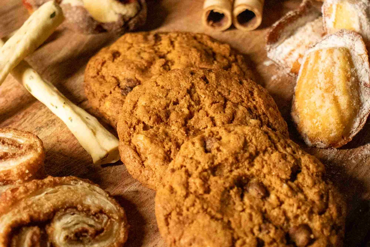 quase 100 versoes de biscoito movimentam emporio no dia nacional featured