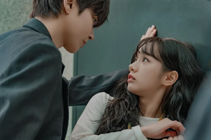 Reencontro após 15 anos guia novo dorama com Hwang In Youp