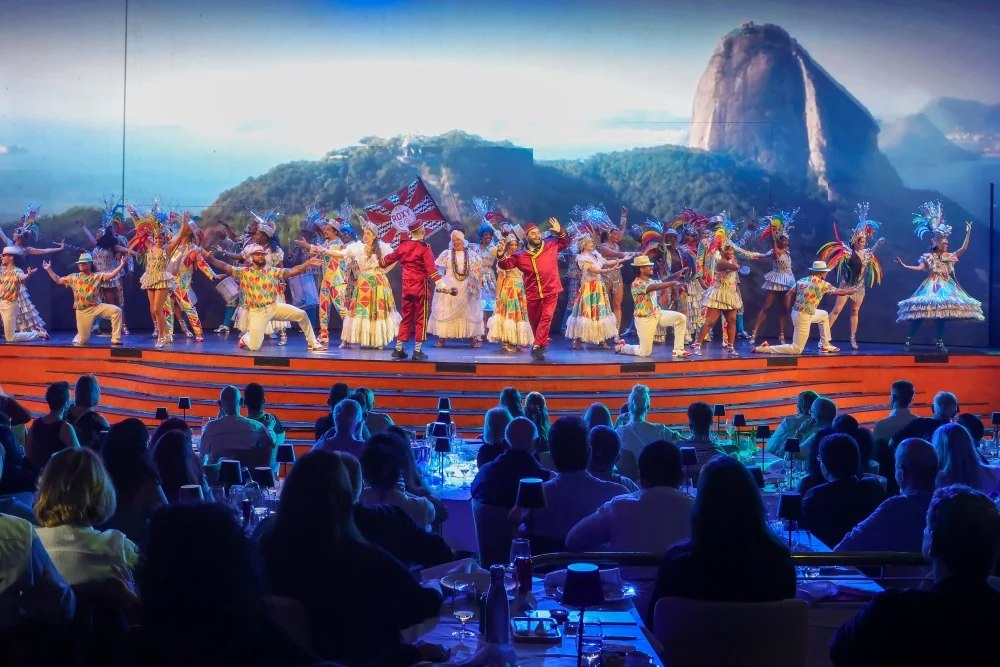 Roxy Dinner Show dá 20% de desconto para moradores do Rio
