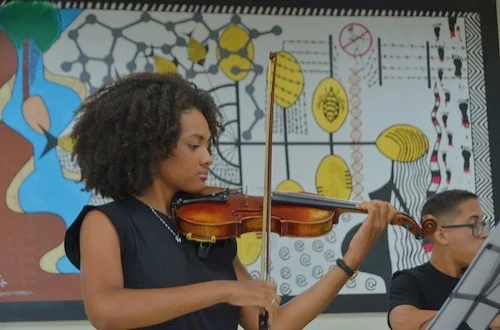 Violinista de Roraima é selecionada para orquestra internacional 1 Violinista de Roraima é selecionada para orquestra internacional