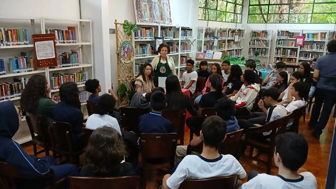 Agosto ativa leitura e escuta em projeto da Cia. Luarnoar