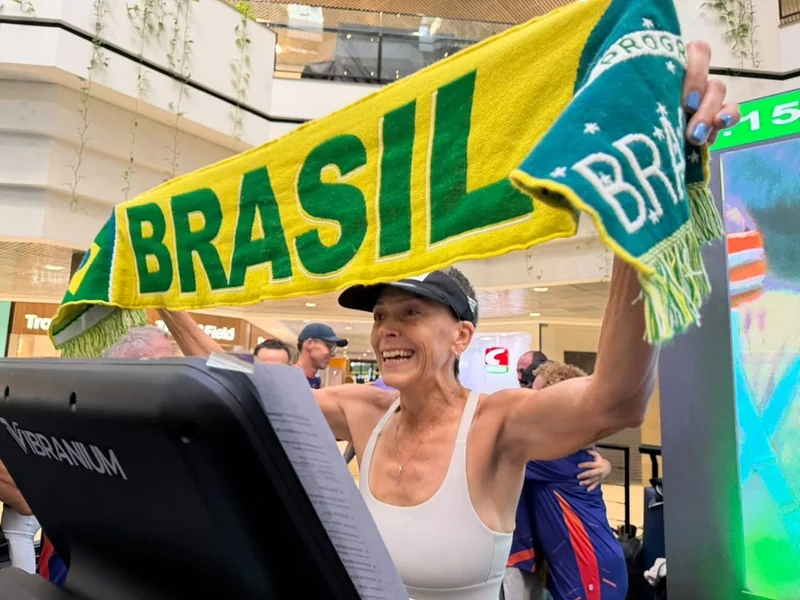 Aos 55 anos, brasileira corre 866 km em 7 dias e bate recorde mundial