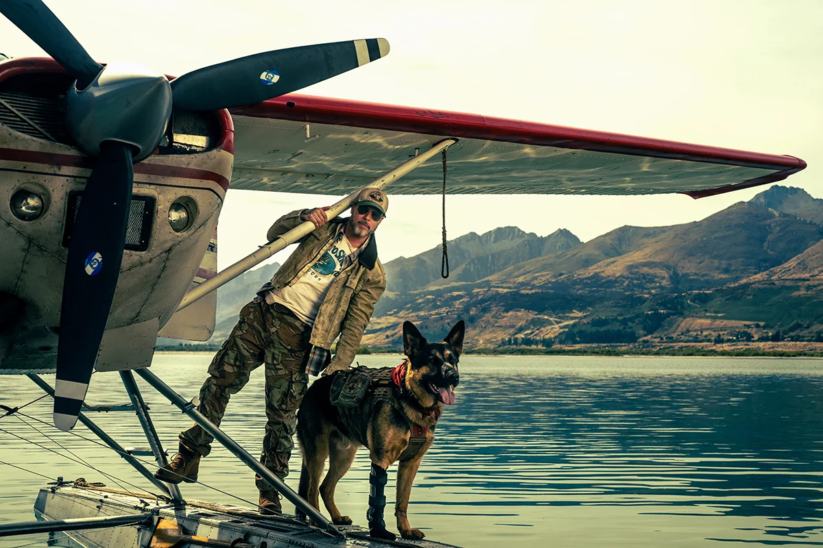 Brad Pitt revela bastidor com cão-ator de "Coração Selvagem"