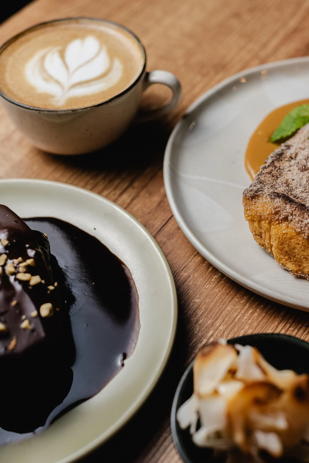 Brunch diário do Iná leva cozinha brasileira ao Leblon