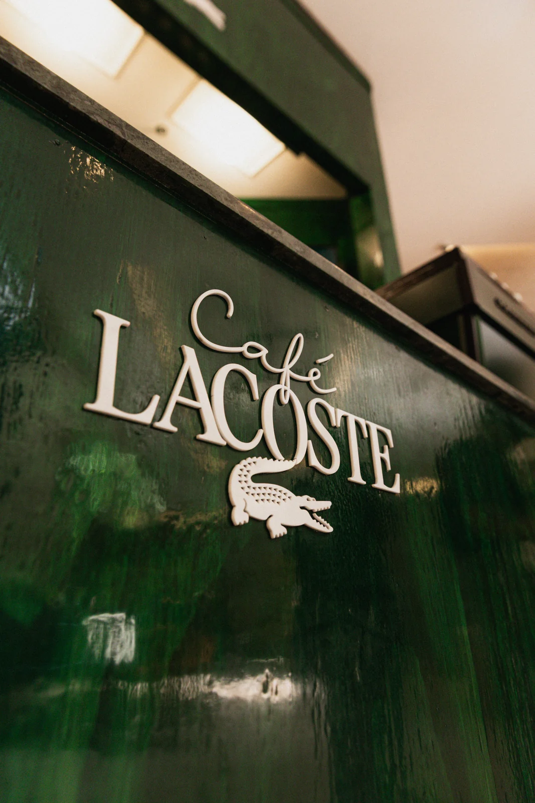 Café Lacoste abre primeira unidade na América Latina