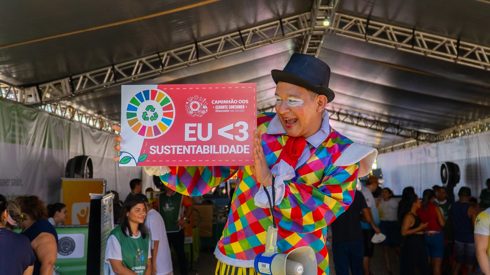caminhao ods leva cultura realidade virtual e servicos a praca do estacio featured