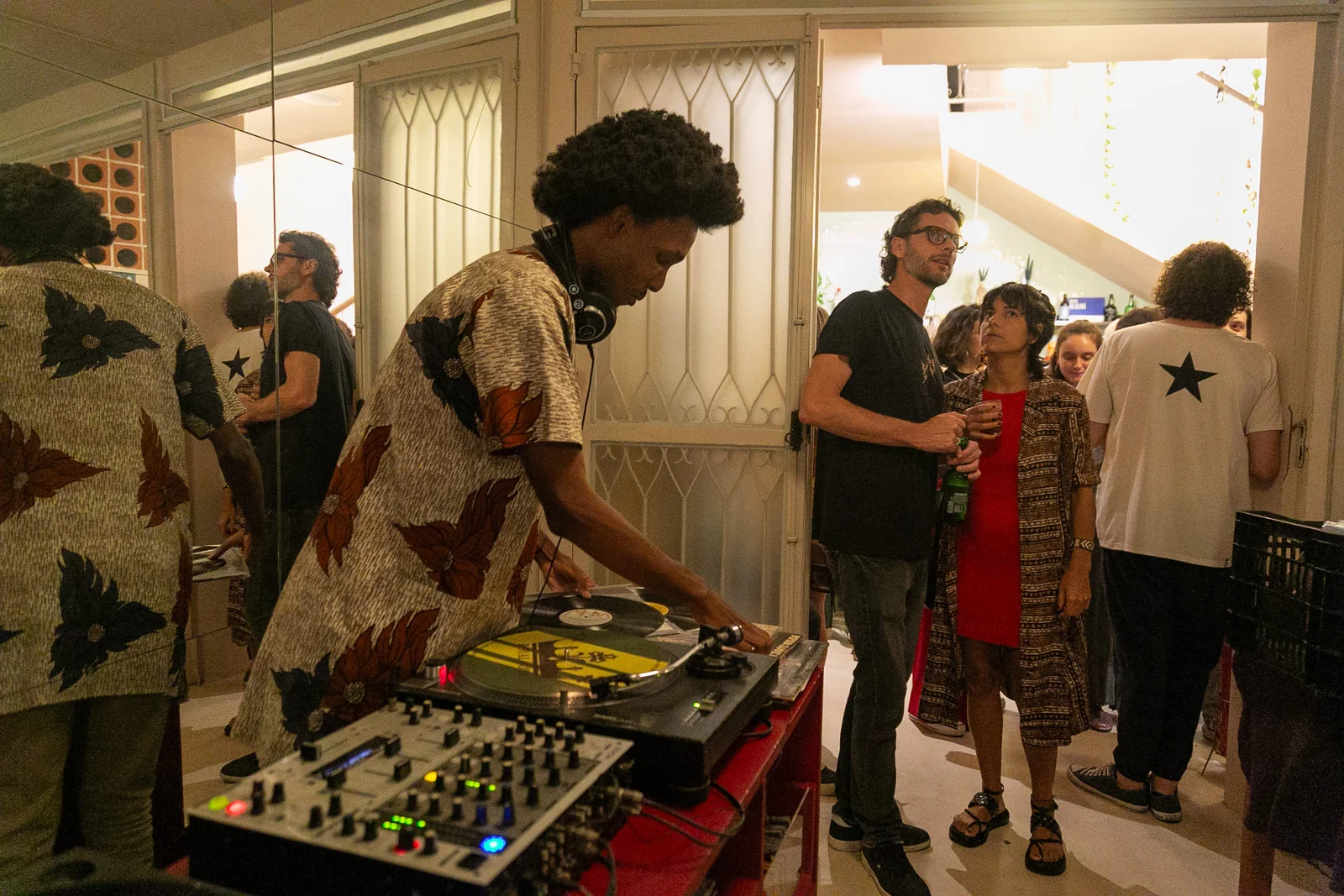 Casa 264 amplia dias e reúne Anitta, cinema e arte em agosto