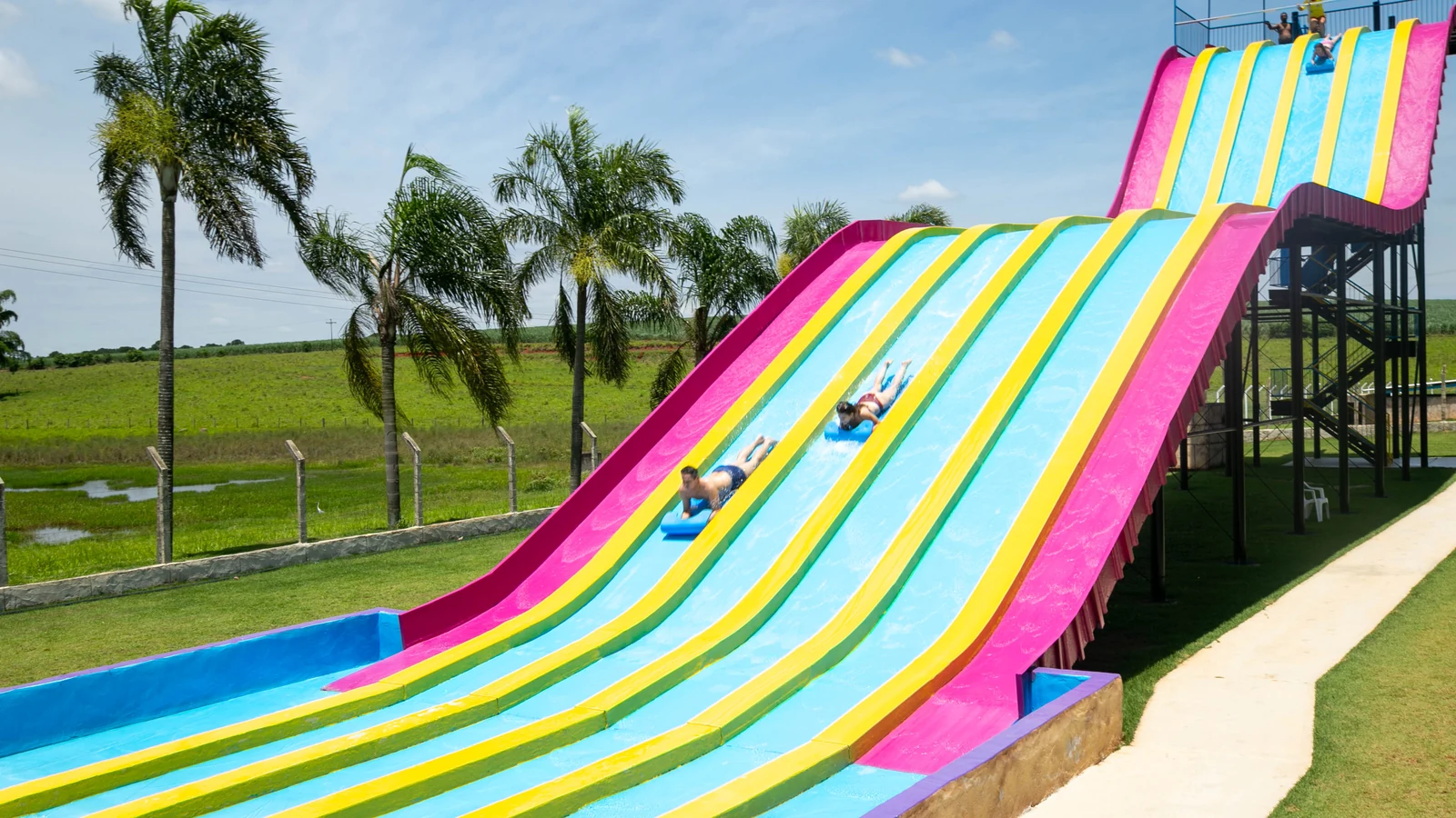 castelo park aquatico reabre com estrutura completa e ingressos especiais featured