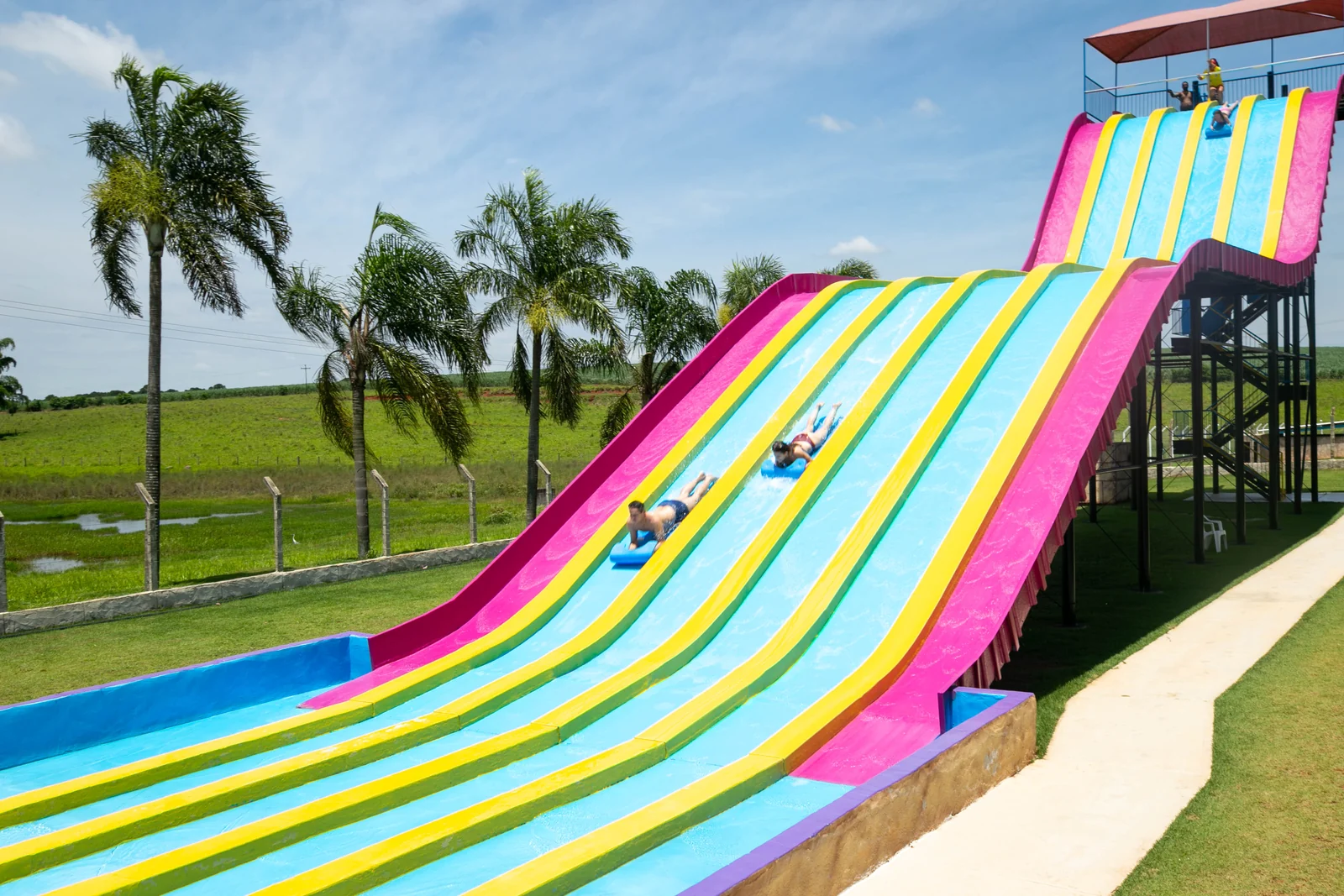Castelo Park Aquático reabre com estrutura completa e ingressos especiais