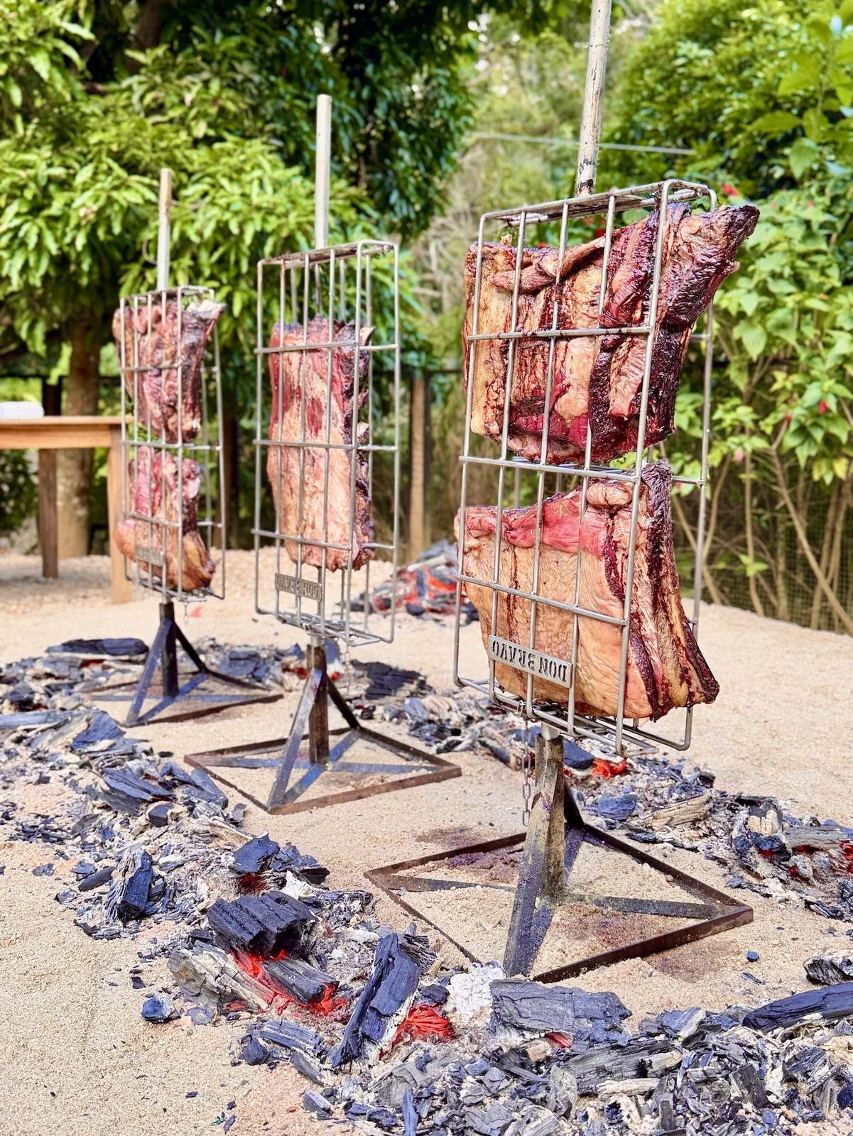 Chef com três indicações Michelin assume parrilla em evento na serra