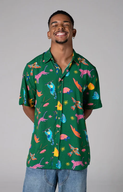 Chico Rei traduz cotidiano brasileiro em nova linha de camisas