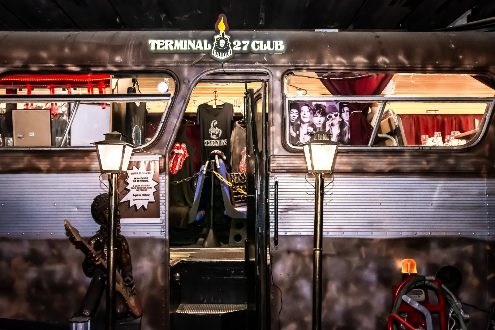 Clube dos 27 transforma pub de BH em tributo ao rock