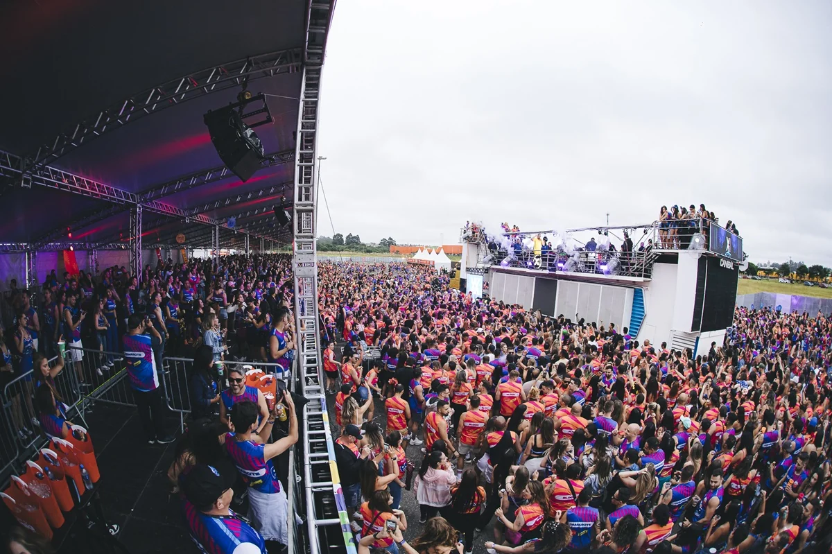 Curitiba Folia estreia na Pedreira Paulo Leminski com ícones do axé