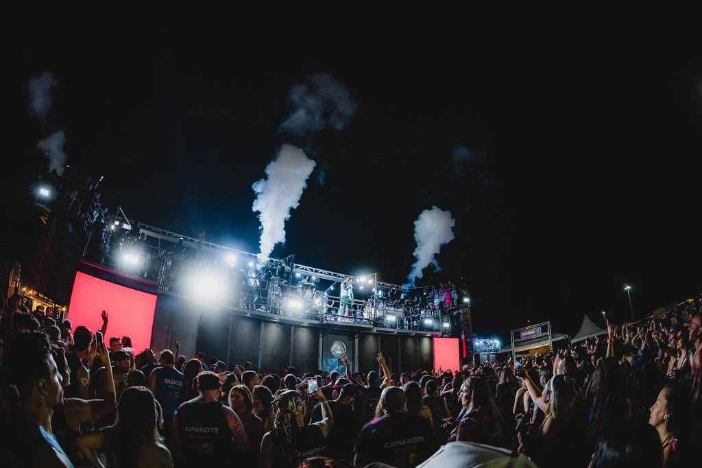 Curitiba Folia leva trio elétrico e grandes nomes do axé para a Pedreira